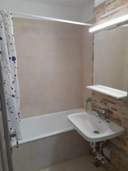 Metrou 1 Decembrie, apartament 3 camere decomandat  69 mp, renovat total.